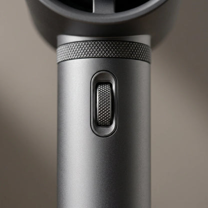 The Gust — knurled thumb-wheel and neck ring